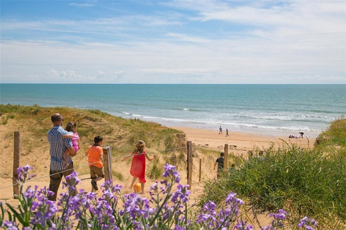 location camping accès direct plage Vendée